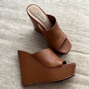 Steve Madden Barona Platform Wedges